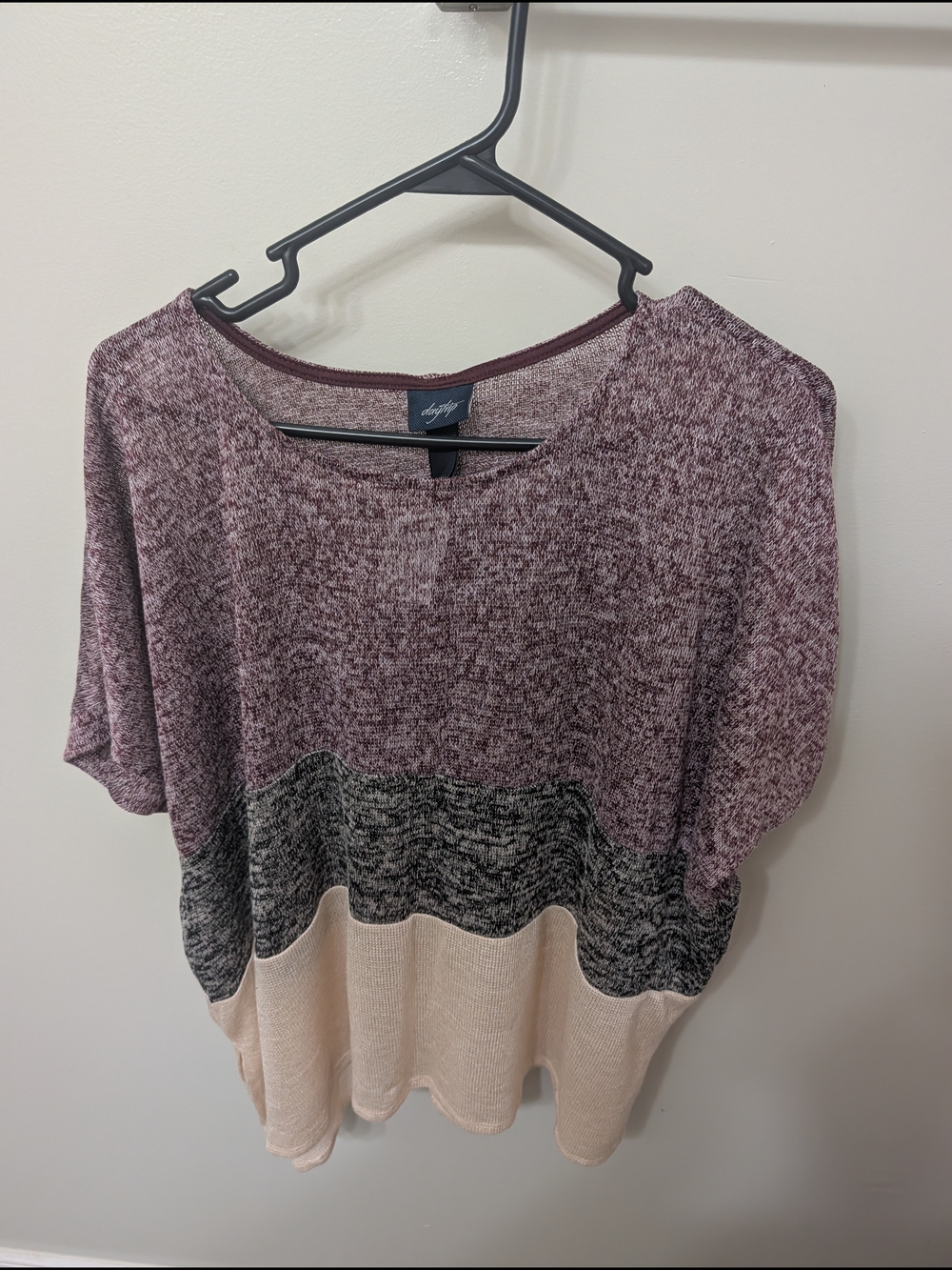 Buckle Colorblock Short Sleeve Knit Top - Plum, Gray, Cream